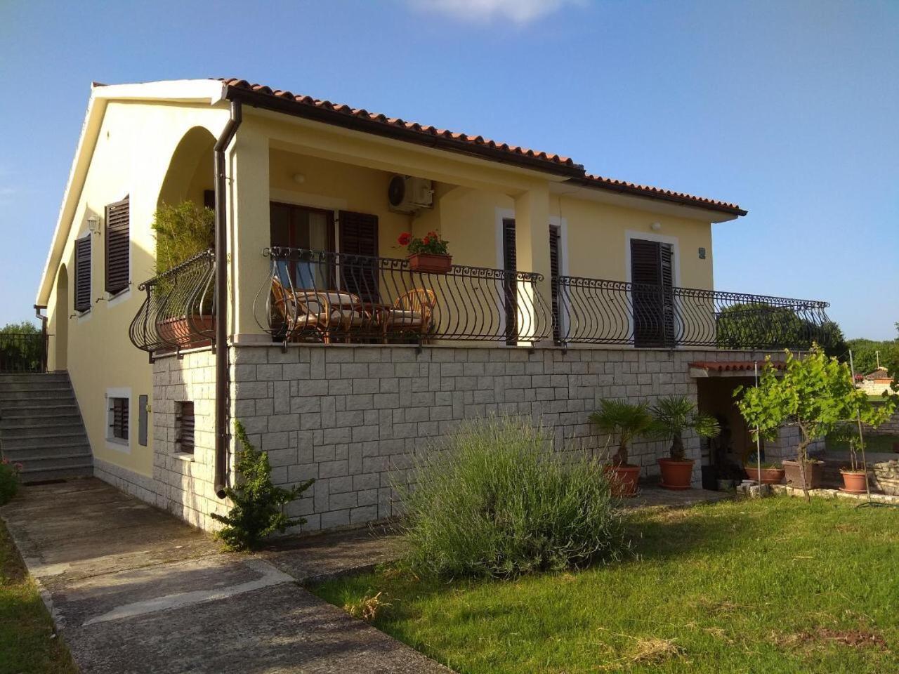 Apartman Ostrea *** Bale Exteriér fotografie