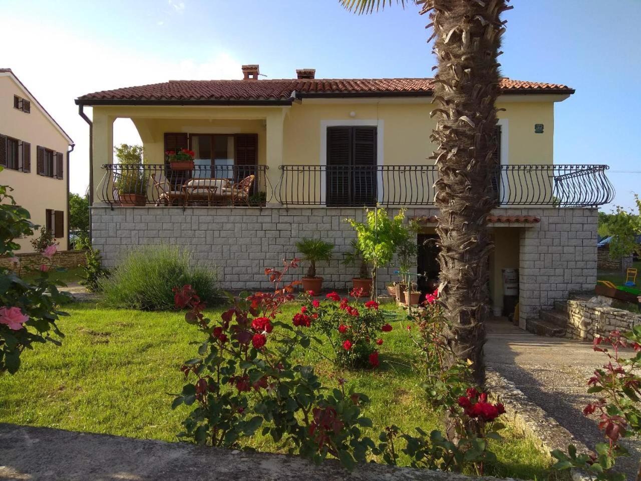Apartman Ostrea *** Bale Exteriér fotografie